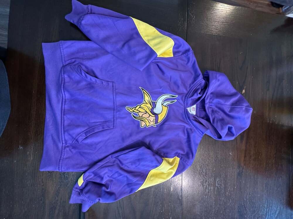 Youth NFL Team Apparel Minnesota Vikings Hoodie Size 6/7 Purple